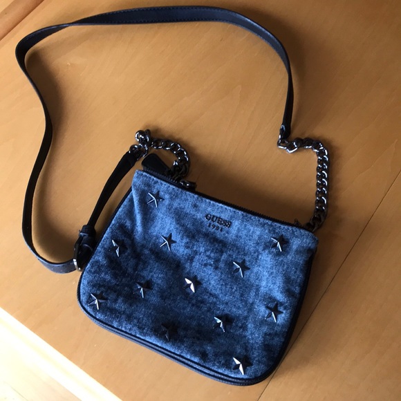 Guess? Crossbody purse - Picture 1 of 8